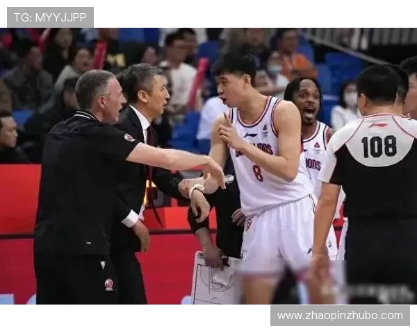 CBA北京与广州激烈对抗赛引发球迷冲突事件回顾与分析